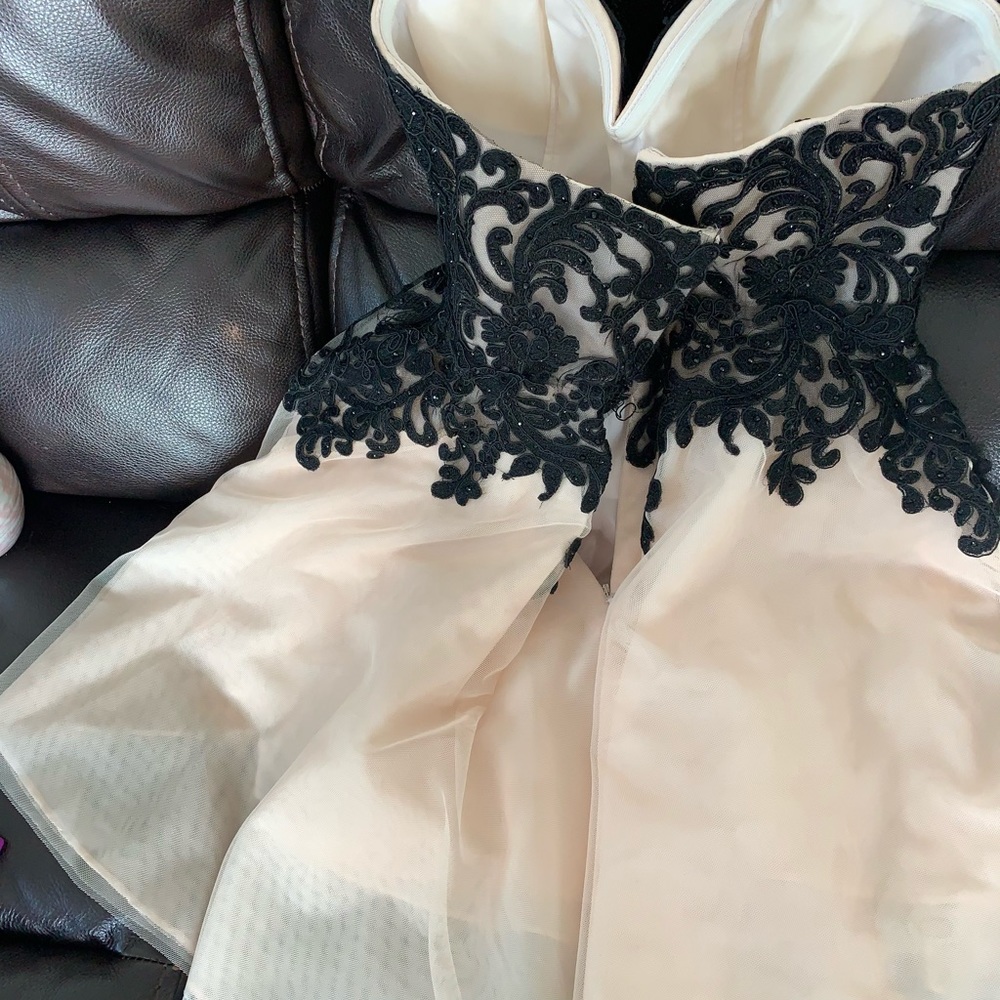 Prom - Picture 2 of 7